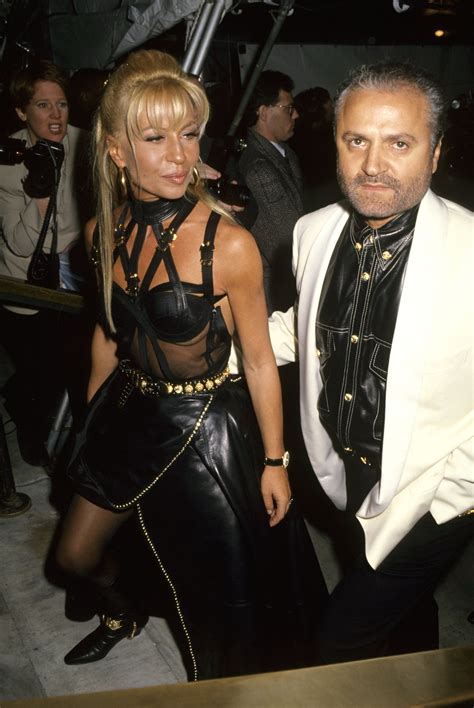 versace que enfermedad tenia|gianni versace wikipedia.